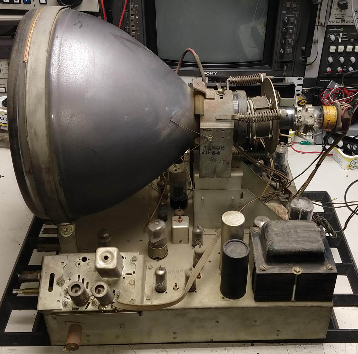 Stewart Warner model 9113-A 1950 - Made in USA Vintage television 50's